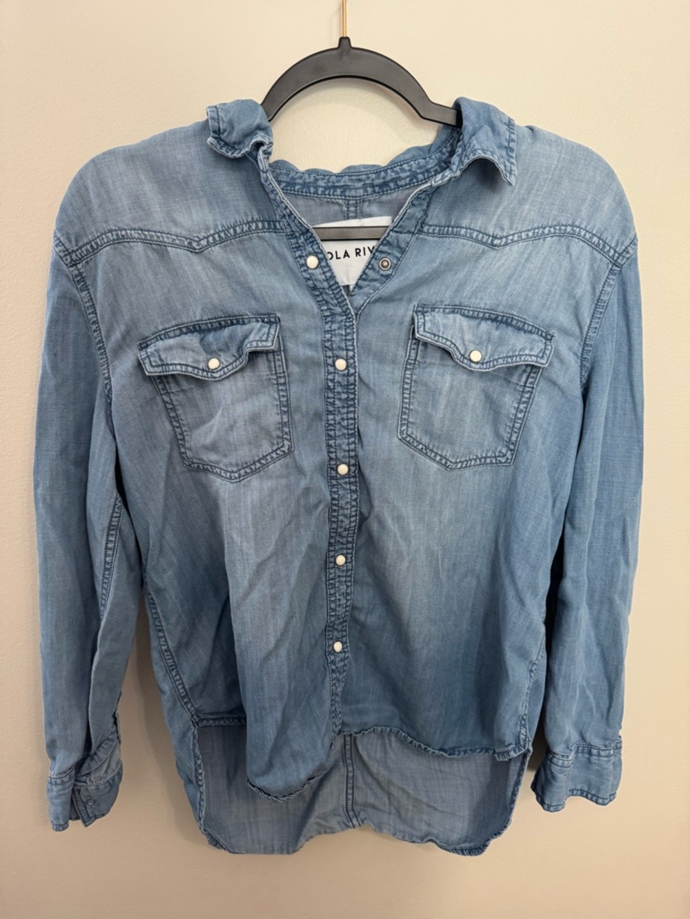 Light Wash Denim Button-Up Shirt - Lola River size M